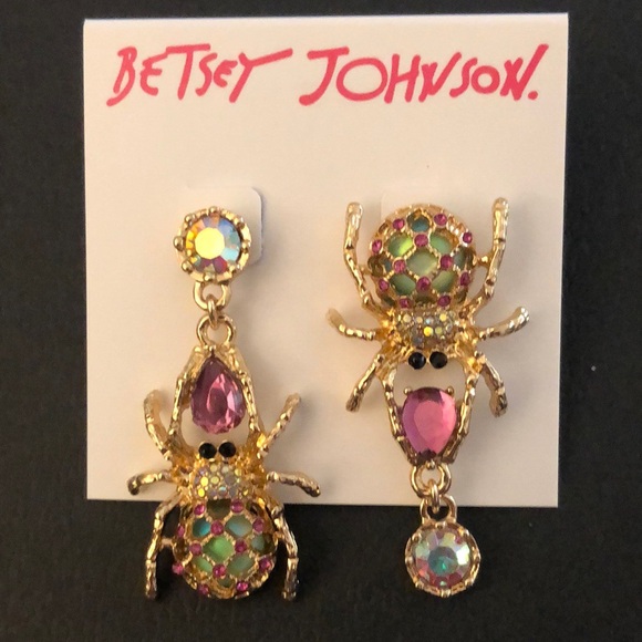 Betsey Johnson Gold Tone Creepshow Spider Mismatch Drop Earrings Crystal NWT - Picture 2 of 11